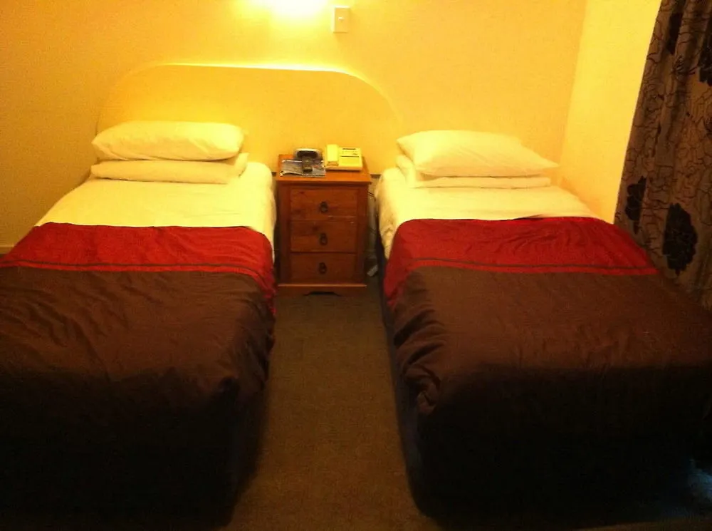 Cherry Tree Lodge Motel Крайстчёрч