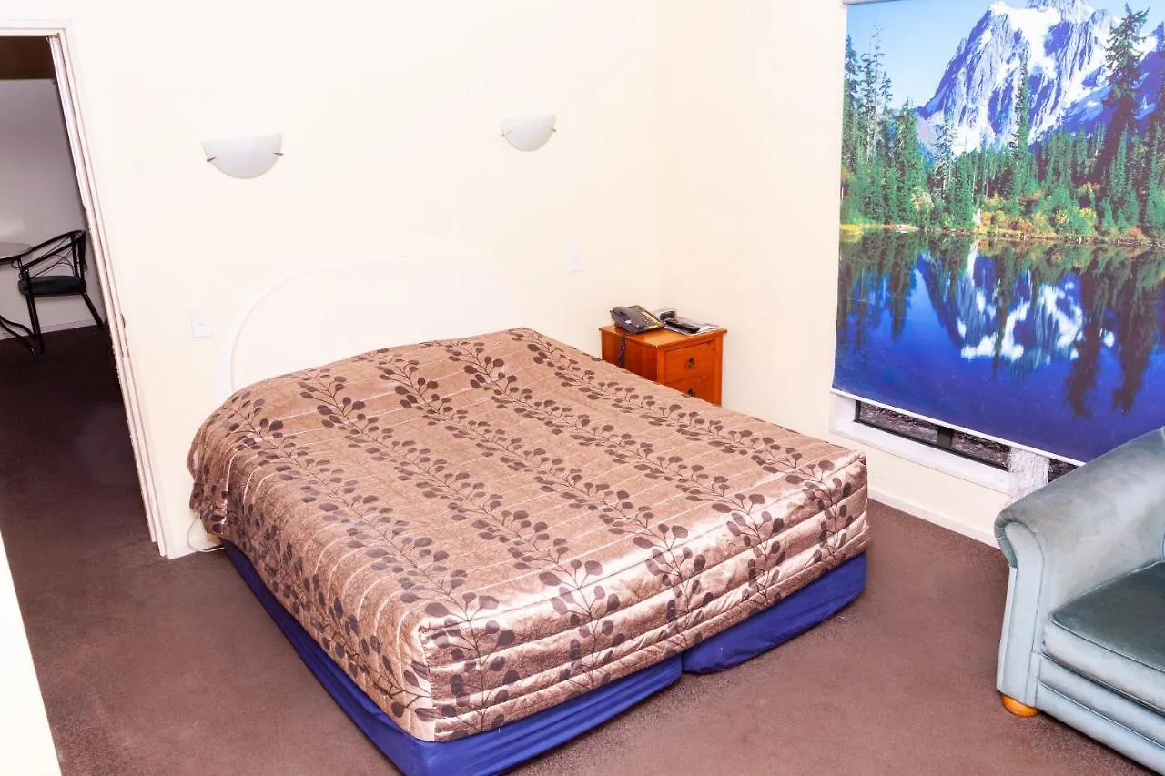 Cherry Tree Lodge Motel Крайстчёрч